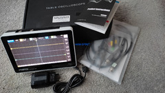 2-Kanal (100MHz) Handheld 7 Zoll Touchscreen Oszilloskop